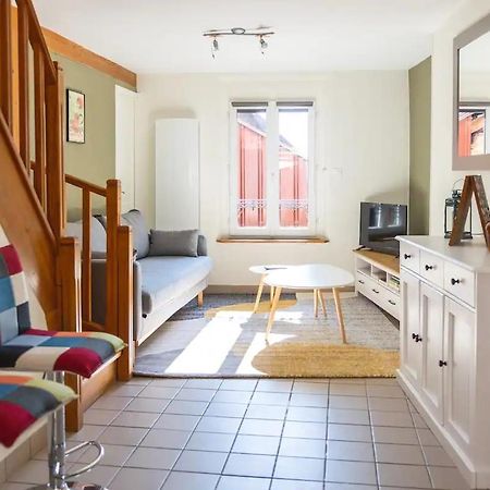 Maison 'Millesime' Spacieuse Et Confortable Увилер Екстериор снимка