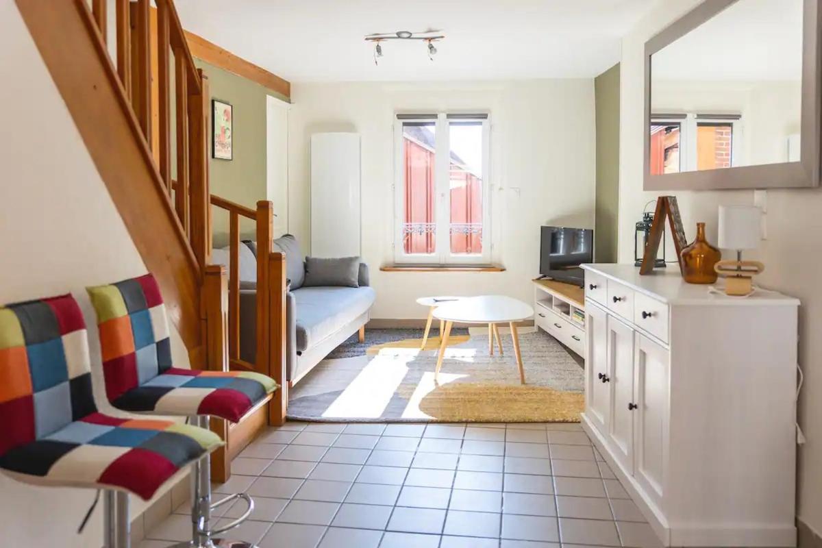 Maison 'Millesime' Spacieuse Et Confortable Увилер Екстериор снимка
